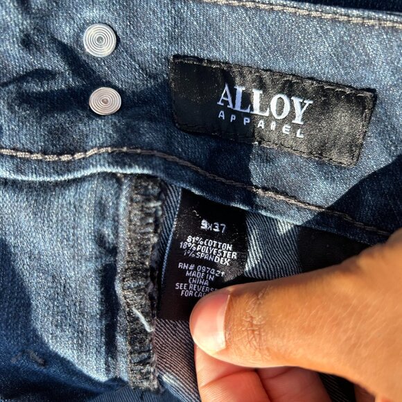 Alloy Apparel Dark Wash Flare Jeans – Double Button, Size 9x37 (Tall Fit) - Picture 3 of 3